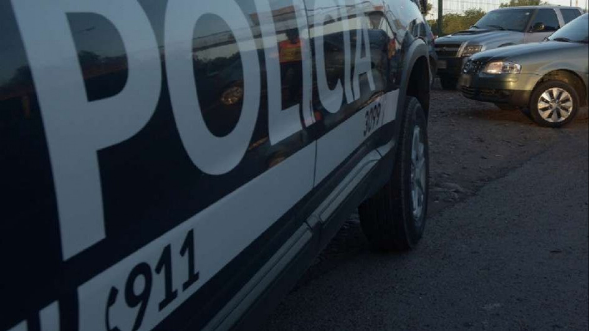 Circulaba por Las Heras y lo encañonaron para robarle el auto